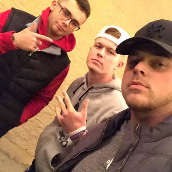 Meet your Posher, Skyler - Picture 1 of 1